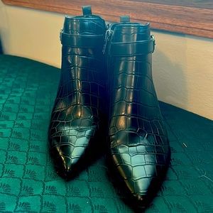 Circus women’s heeled boots. Size 6